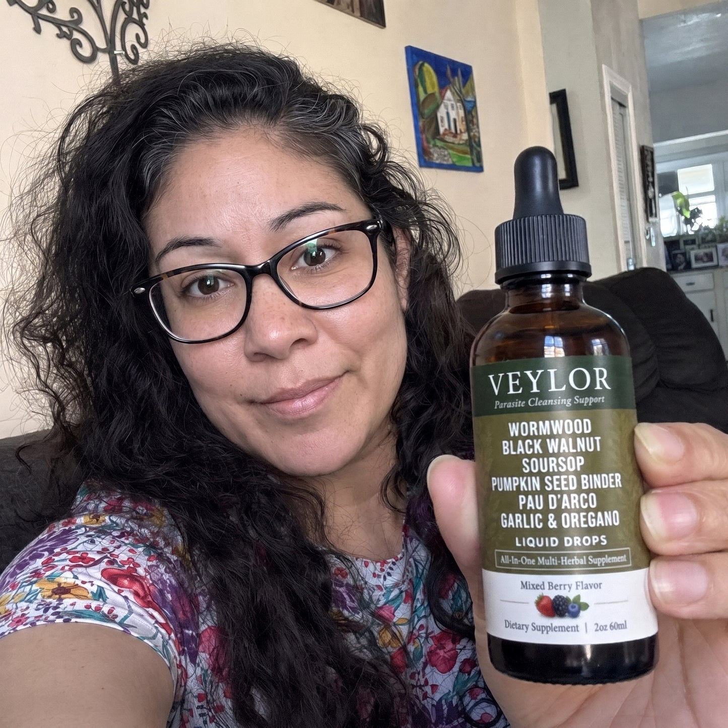 Customer holding Veylor Deep Cleanse